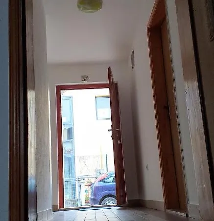 Esi Apartman Apartamento